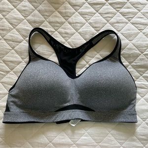 Sports bra 38D EUC gray heather black mesh
